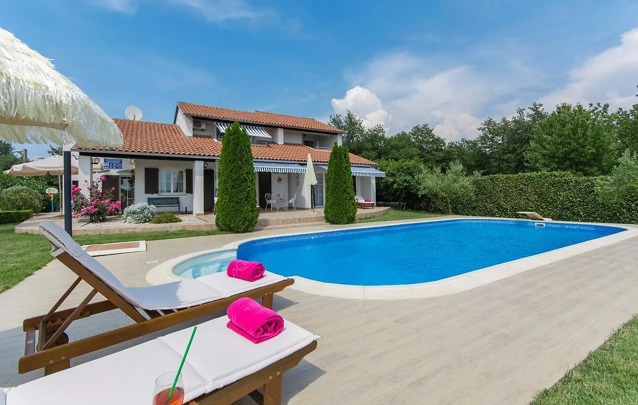 Villa Rosa 0*, Nova Vas (Porec) Croatia
